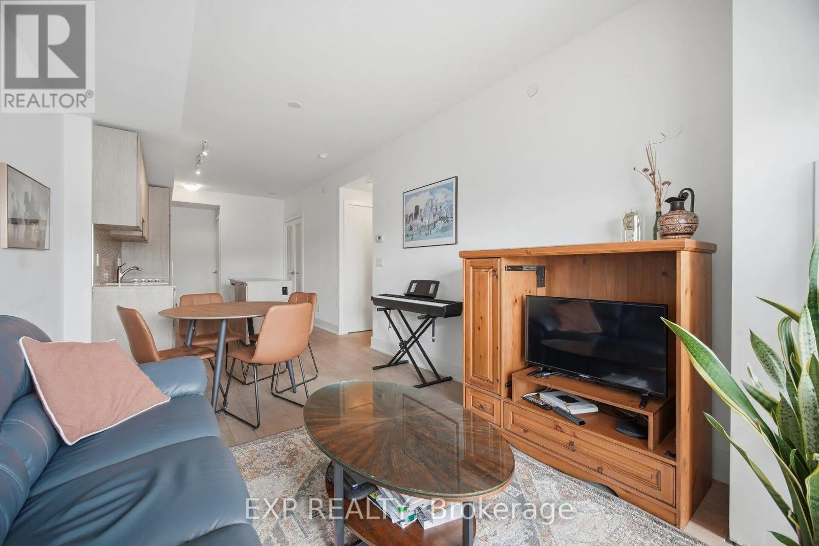 1203 - 200 BLOOR STREET W