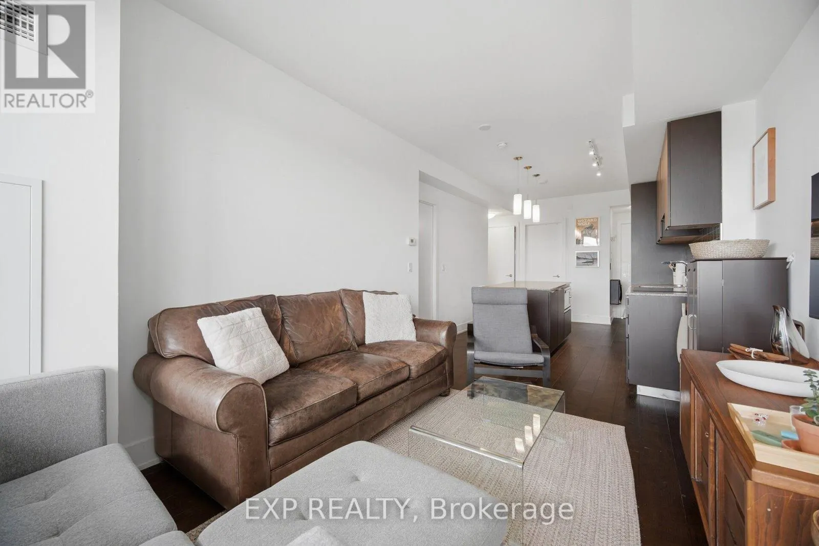 2505 - 200 BLOOR STREET W