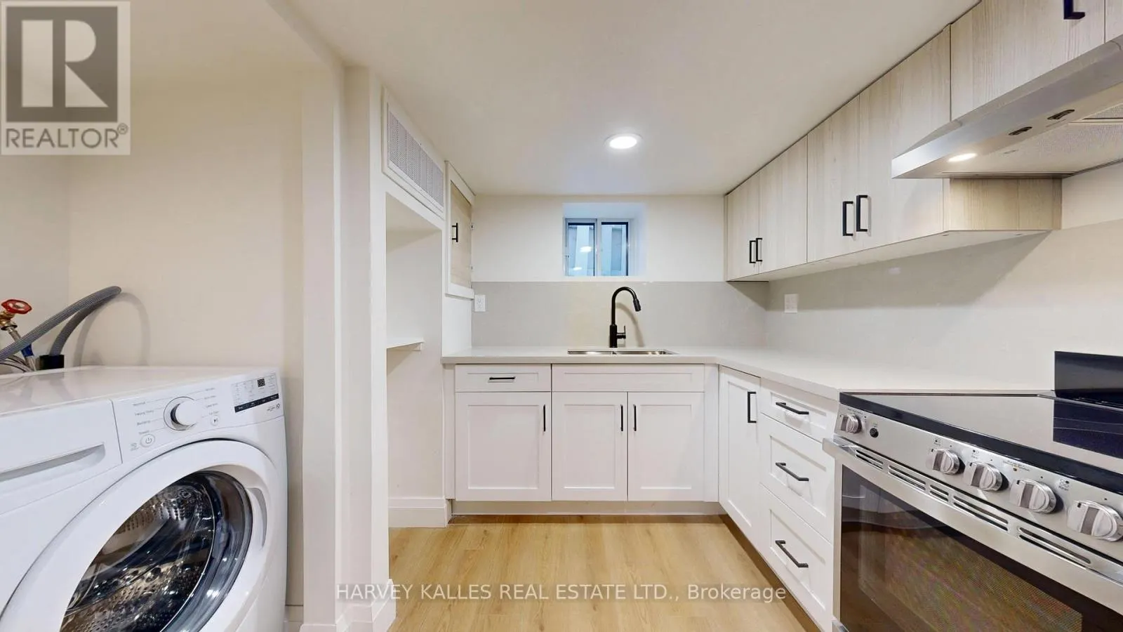 3 - 1214 AVENUE ROAD
