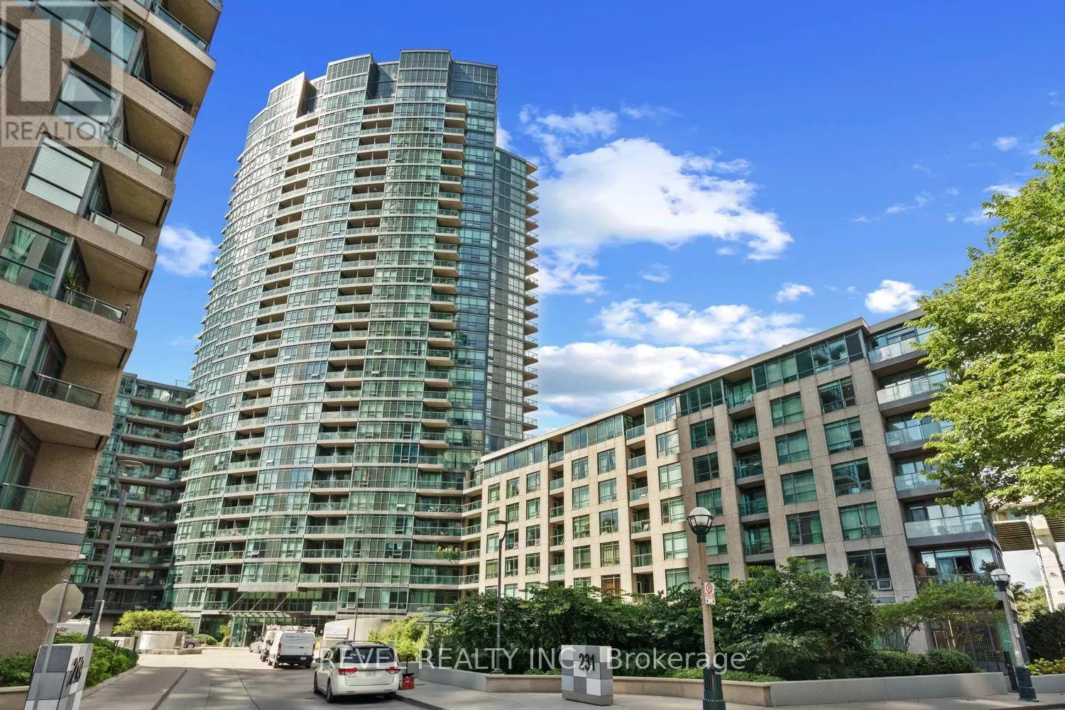 2001 - 231 FORT YORK BOULEVARD