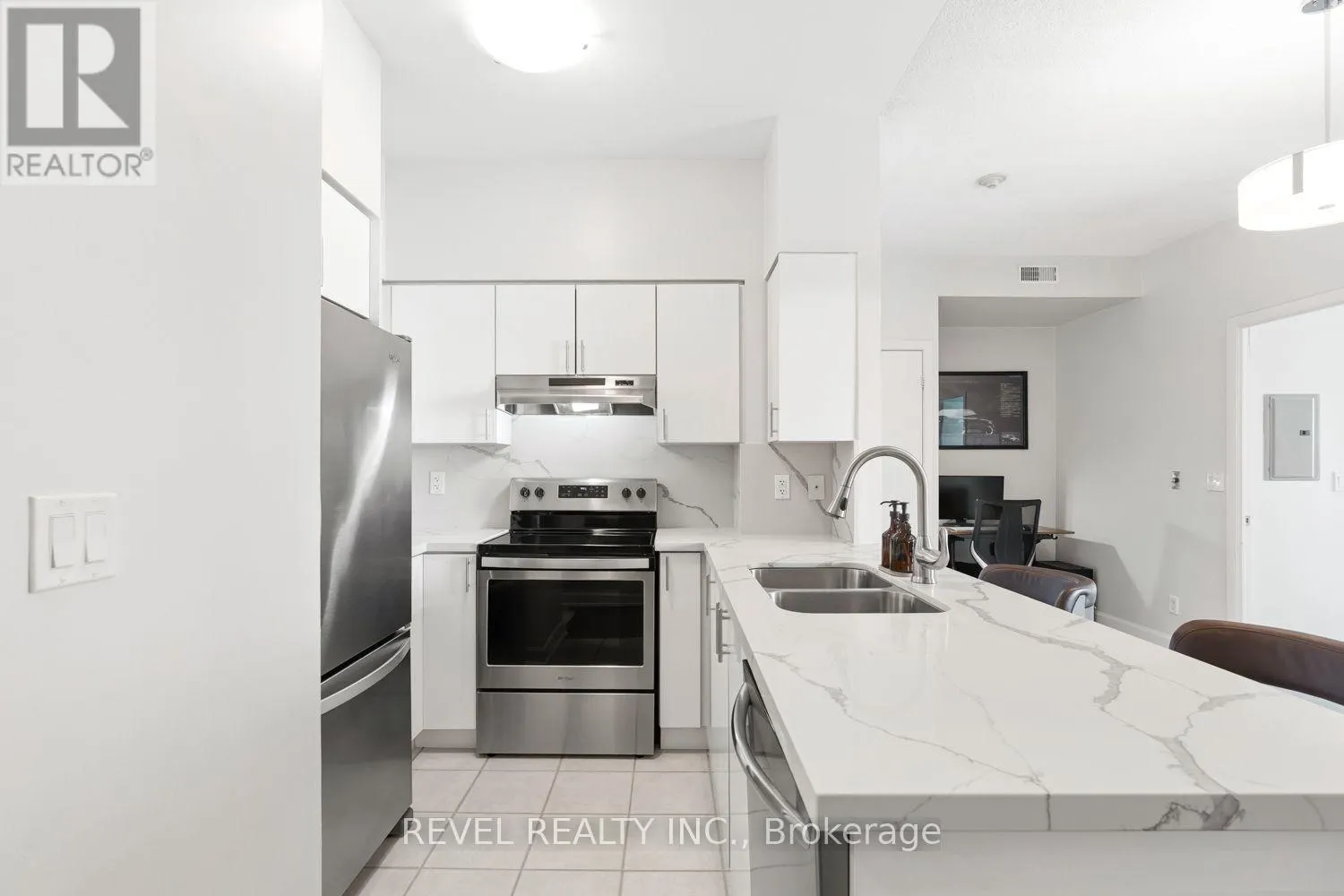 2001 - 231 FORT YORK BOULEVARD