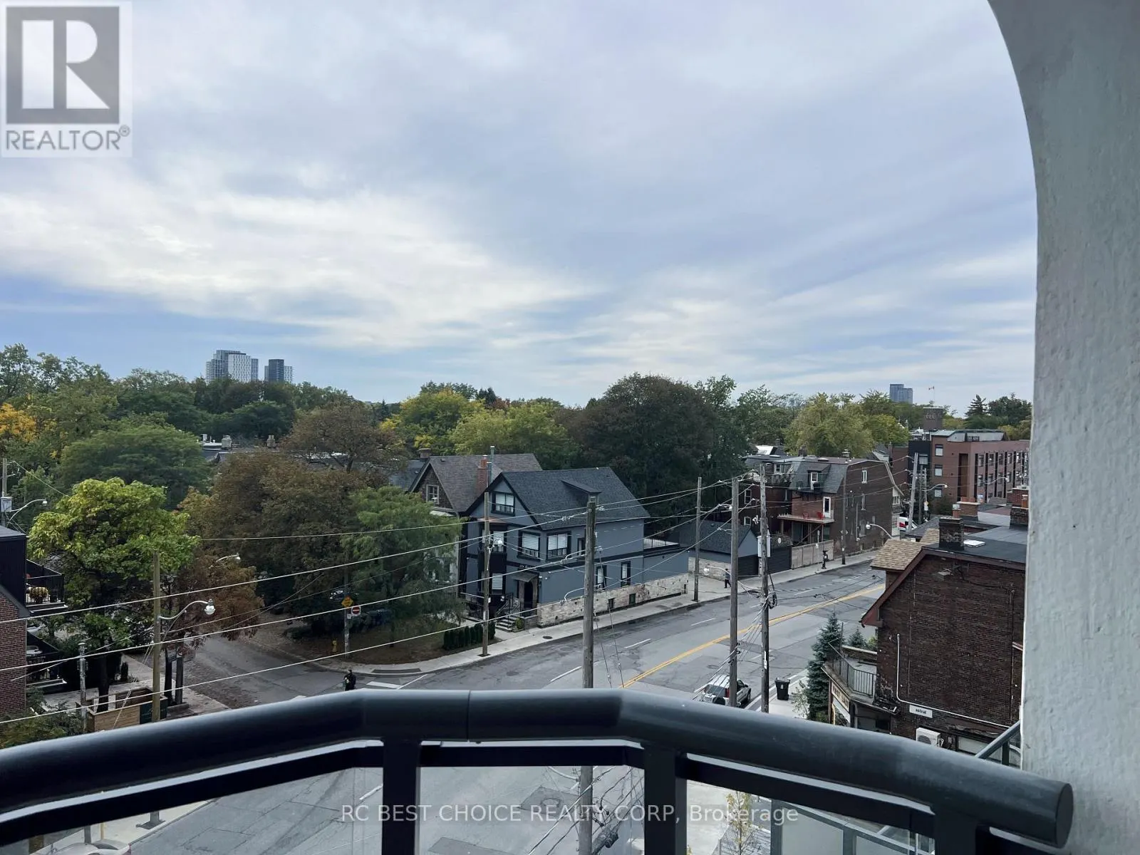 503 - 322 DUPONT STREET