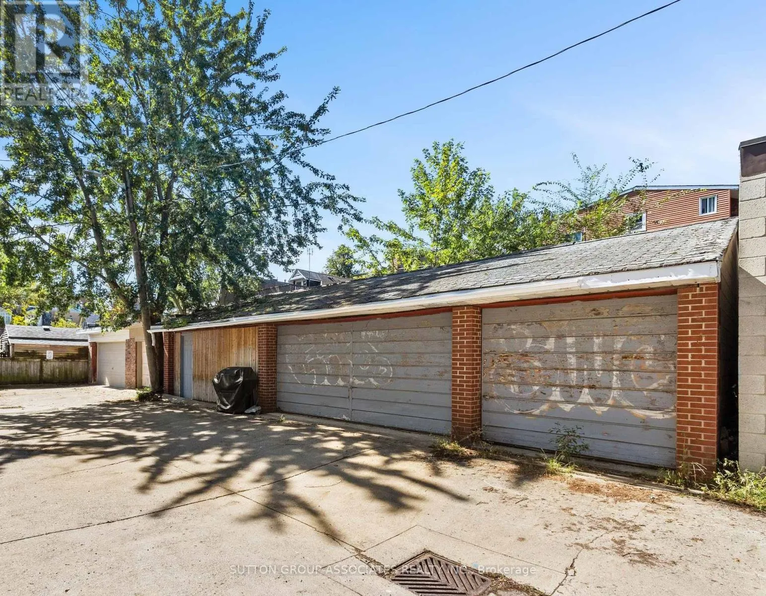 415 BRUNSWICK AVENUE