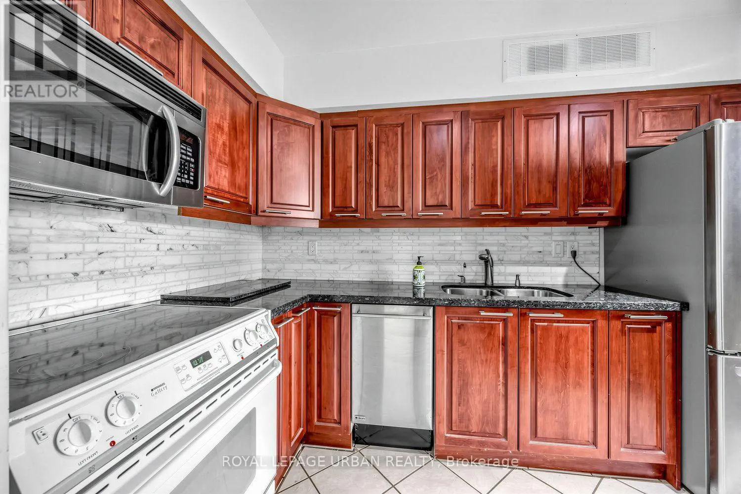1201 - 1350 YORK MILLS ROAD