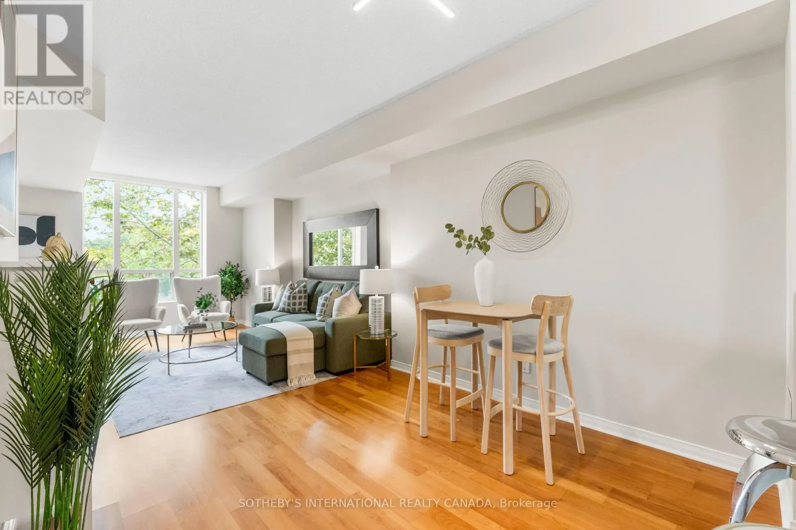 212 - 481 ROSEWELL AVENUE