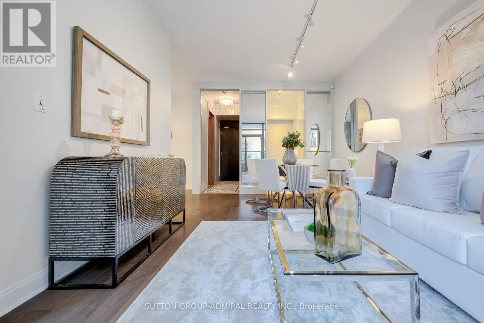 104 - 21 SCOLLARD STREET