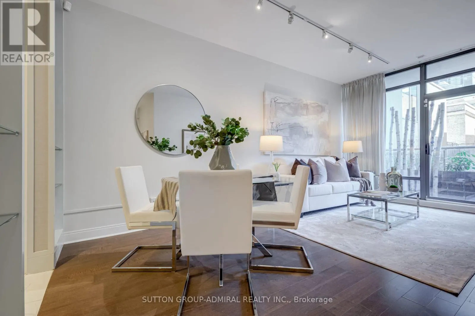 104 - 21 SCOLLARD STREET