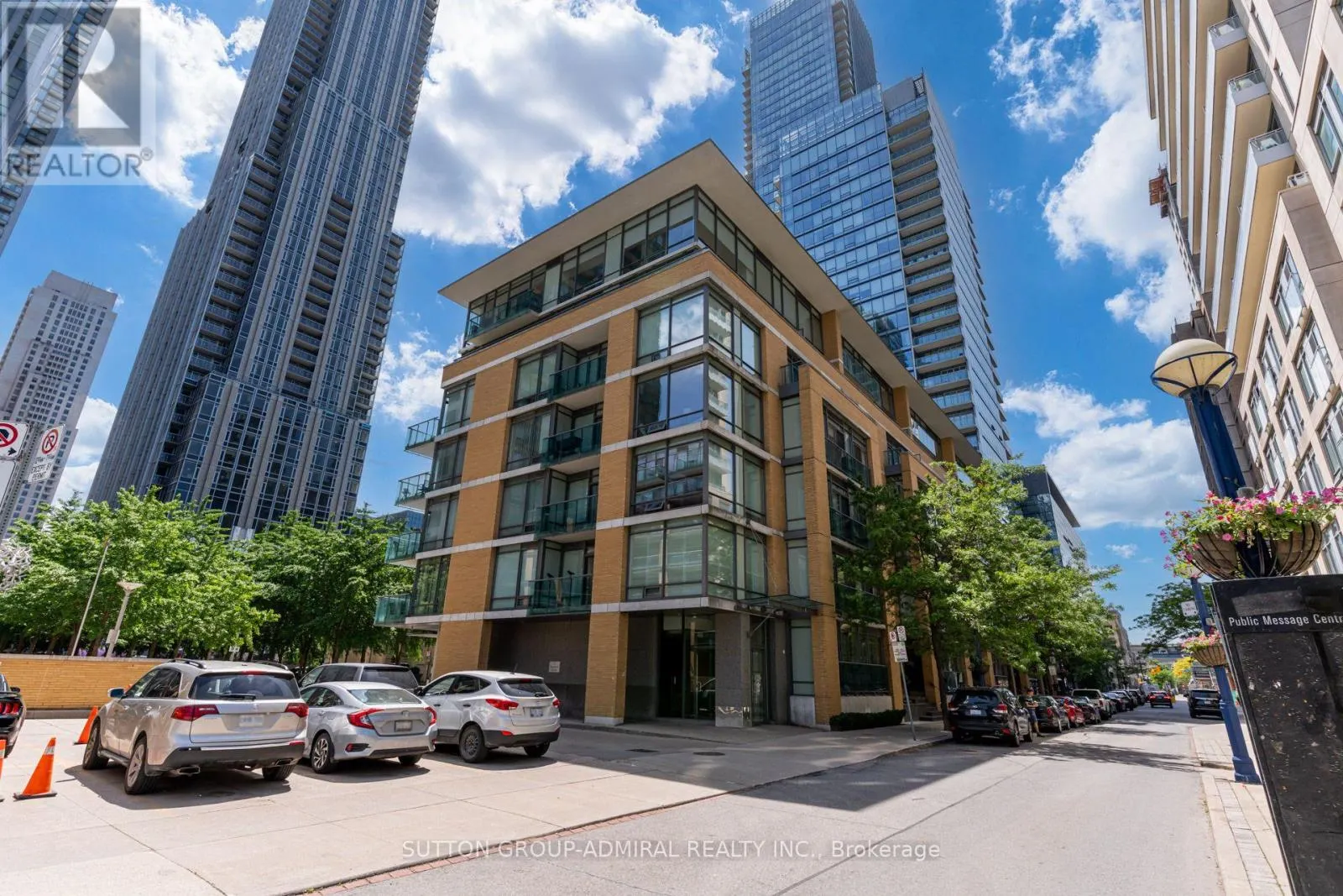 104 - 21 SCOLLARD STREET