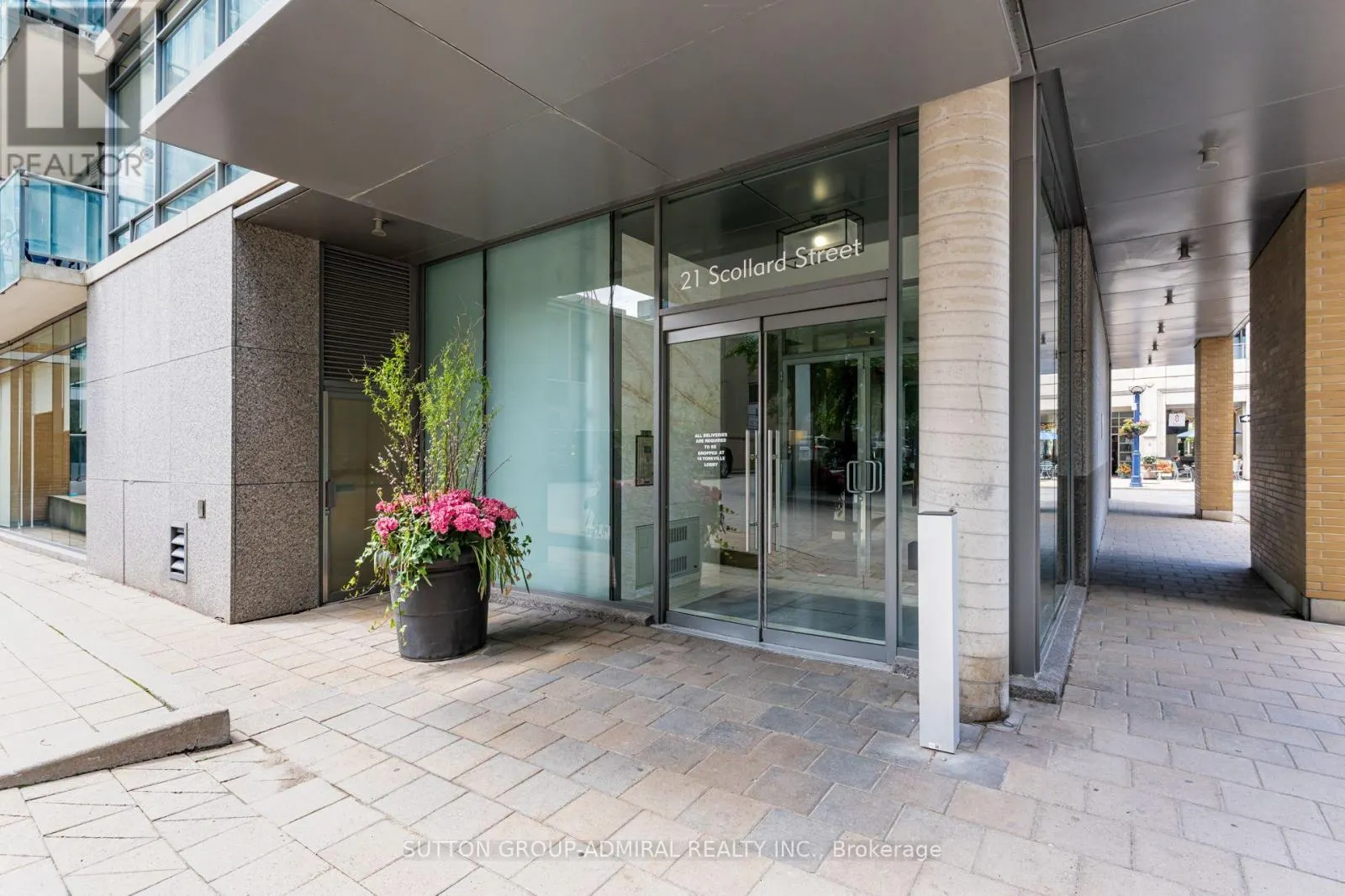 104 - 21 SCOLLARD STREET
