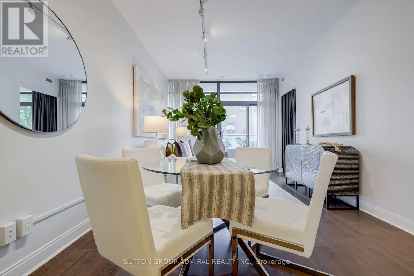 104 - 21 SCOLLARD STREET