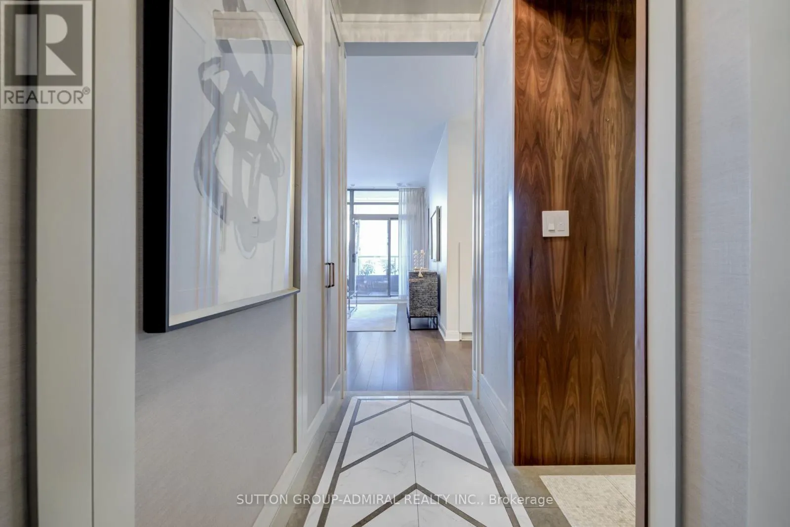 104 - 21 SCOLLARD STREET