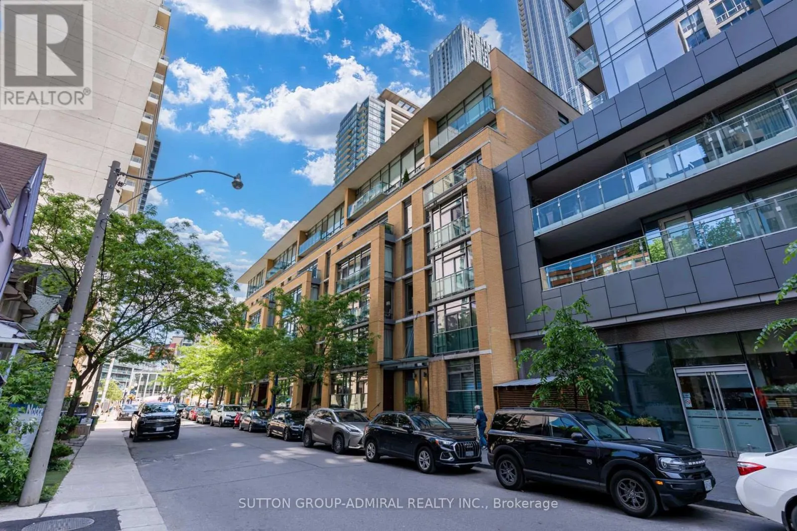 104 - 21 SCOLLARD STREET
