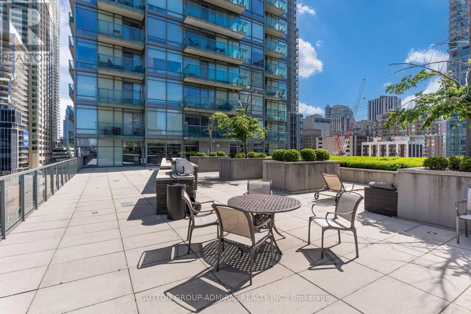 104 - 21 SCOLLARD STREET