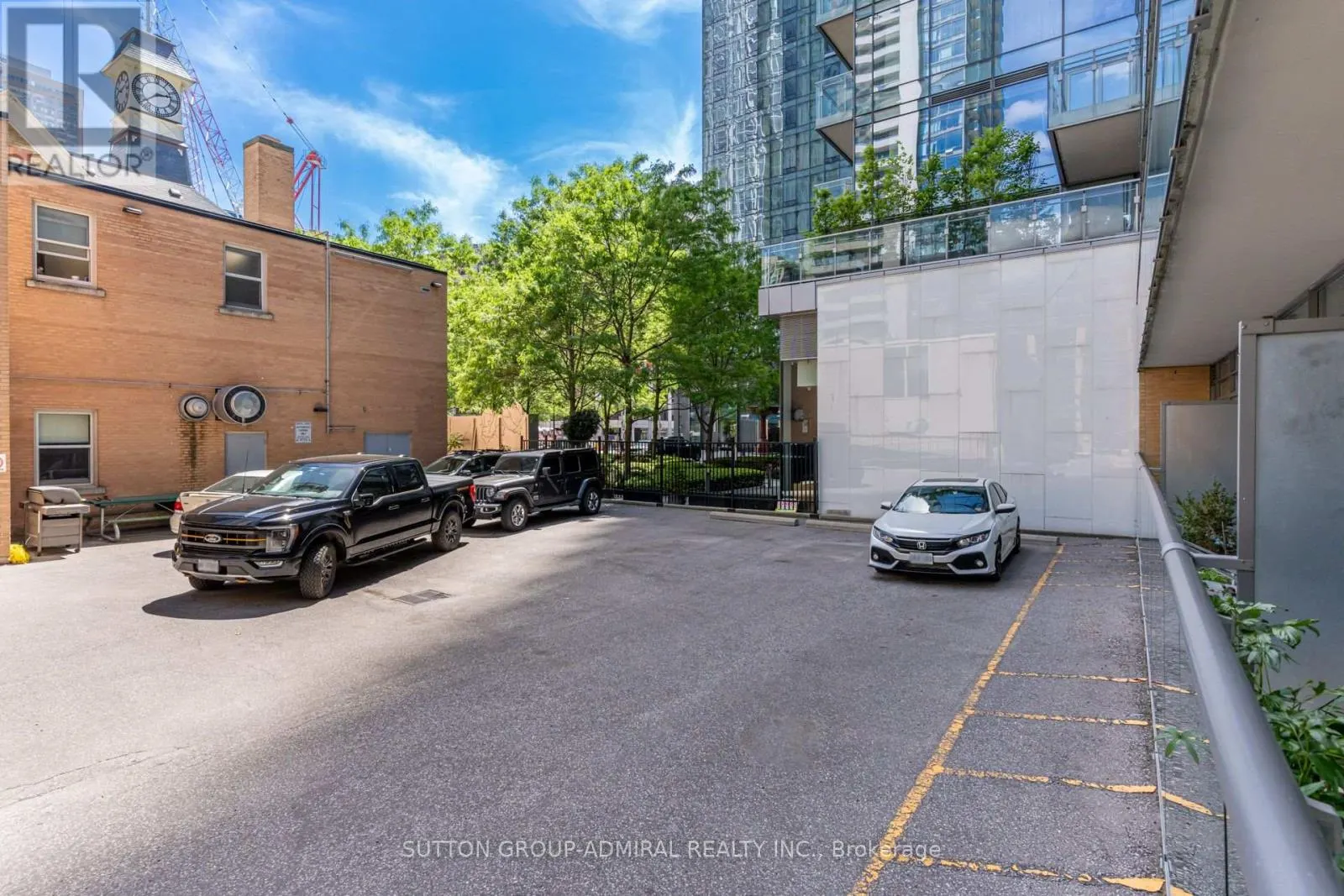 104 - 21 SCOLLARD STREET