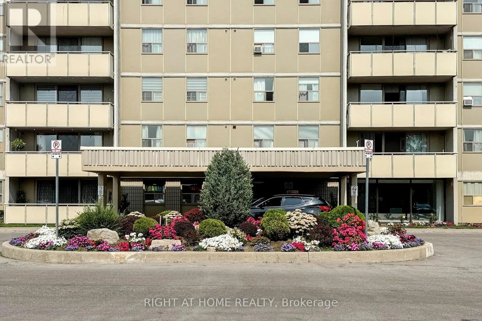 702 - 1338 YORK MILLS ROAD