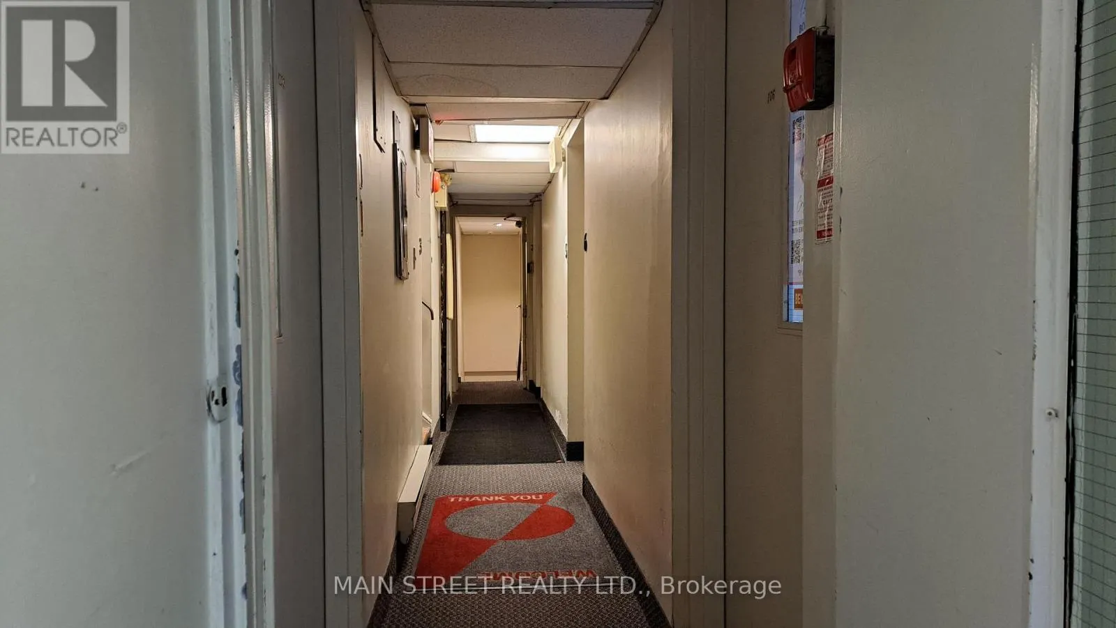 3 - 2588A YONGE STREET