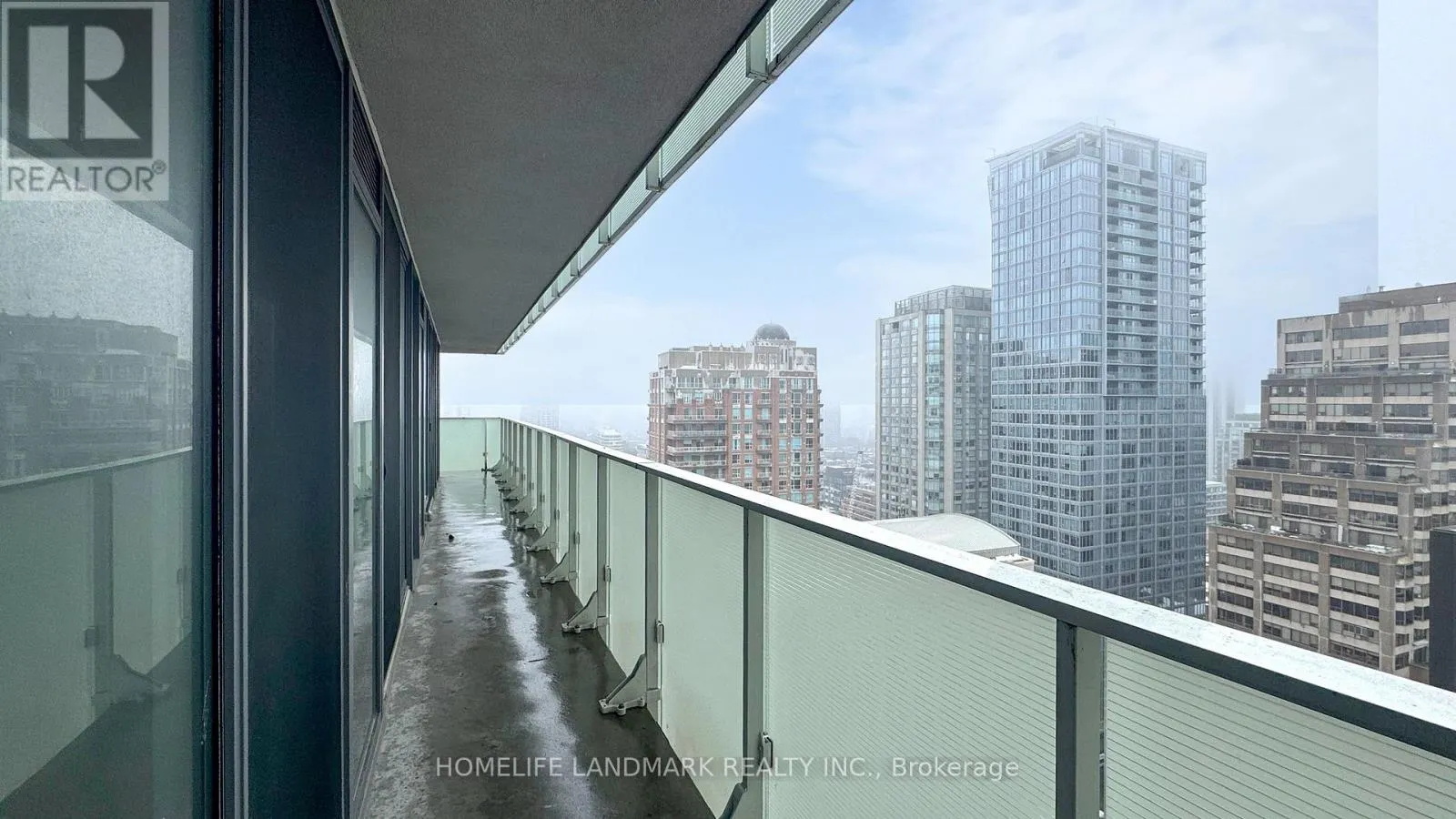 2305 - 200 BLOOR STREET W