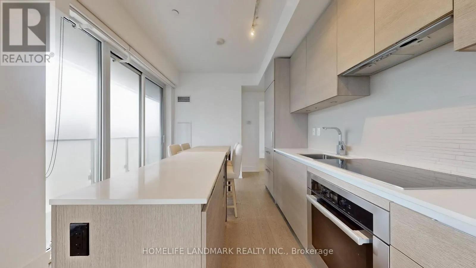 2305 - 200 BLOOR STREET W