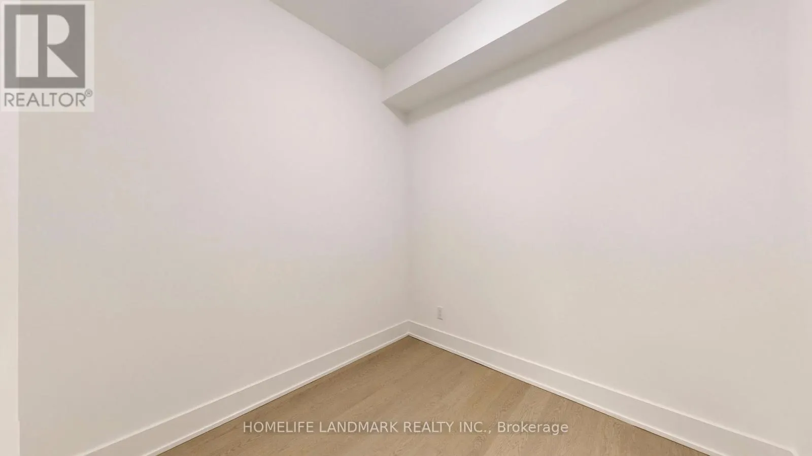 2305 - 200 BLOOR STREET W