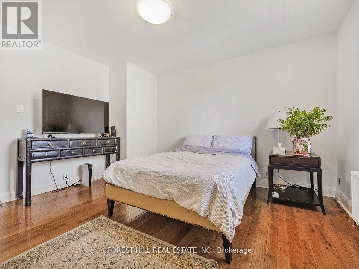 2ND & 3RD FLOOR - 14B GLENVIEW AVENUE