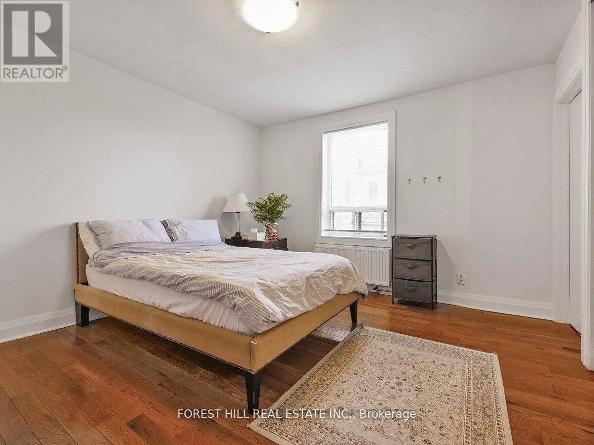 2ND & 3RD FLOOR - 14B GLENVIEW AVENUE
