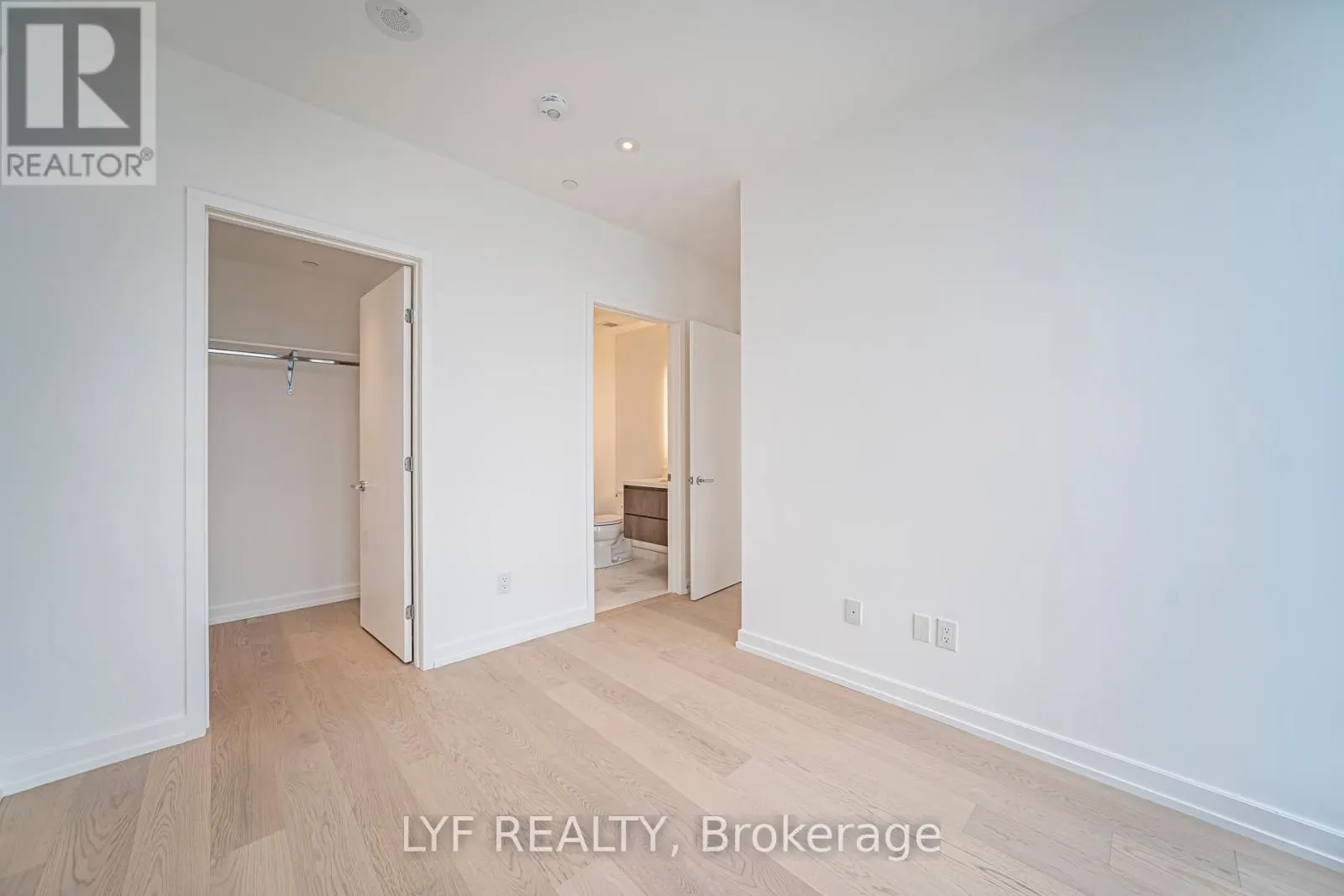 3002 - 1315 BAY STREET
