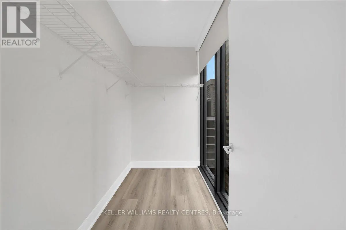 2606 - 8 CUMBERLAND STREET