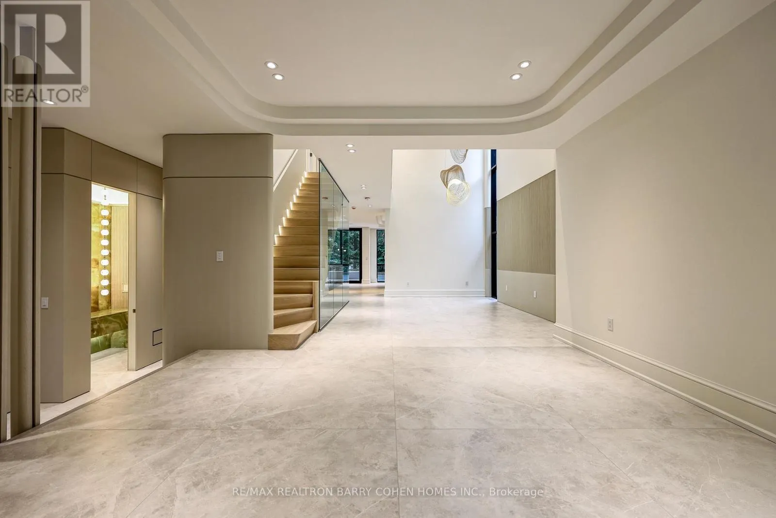 39 CHUDLEIGH AVENUE