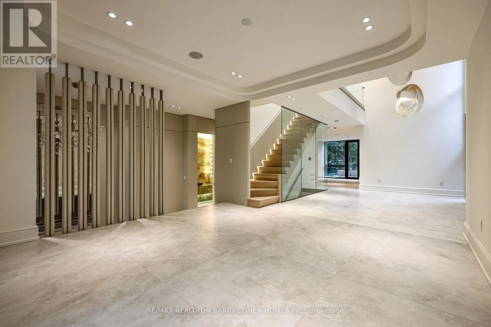 39 CHUDLEIGH AVENUE