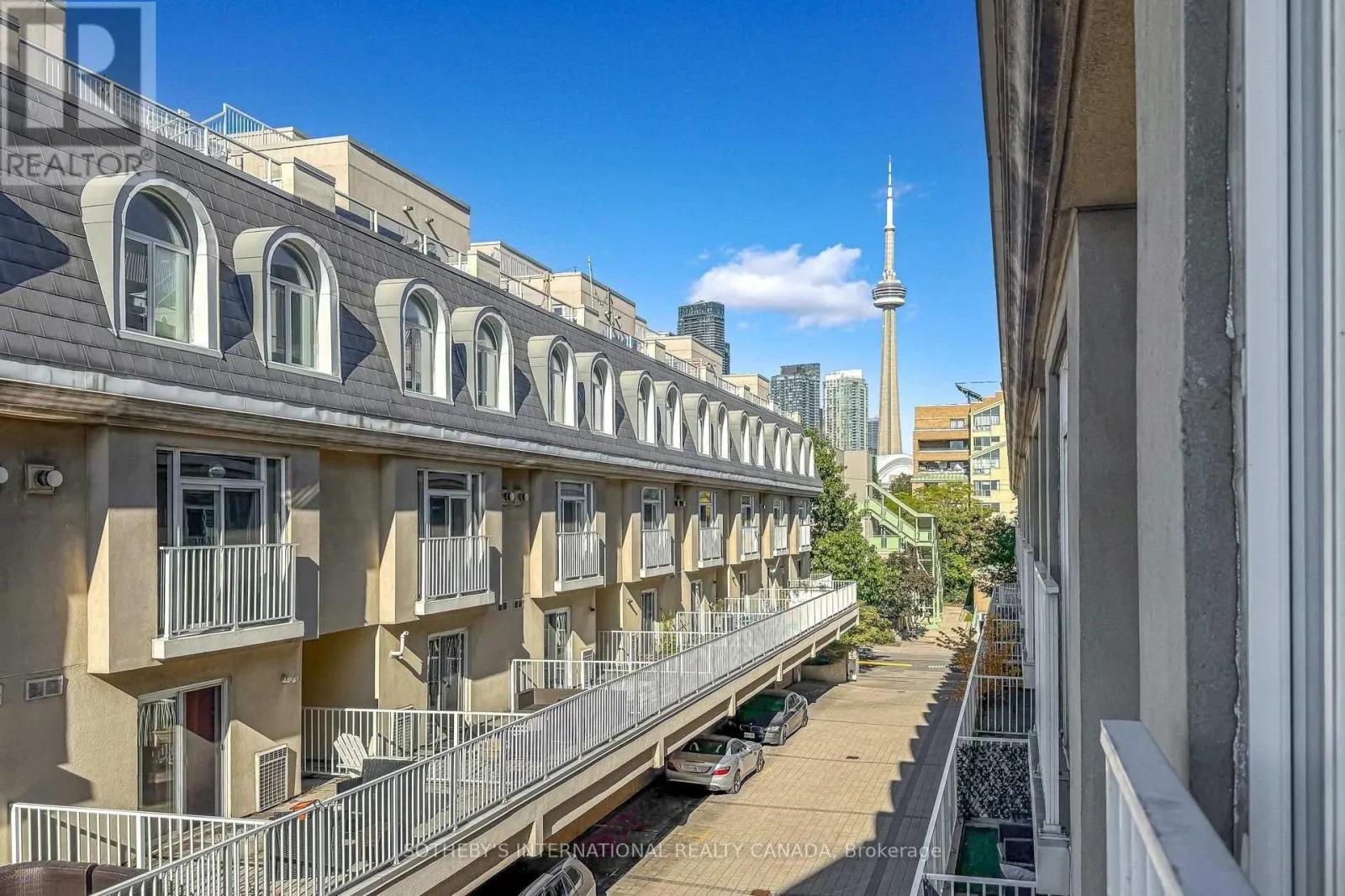 377 - 32 STADIUM ROAD