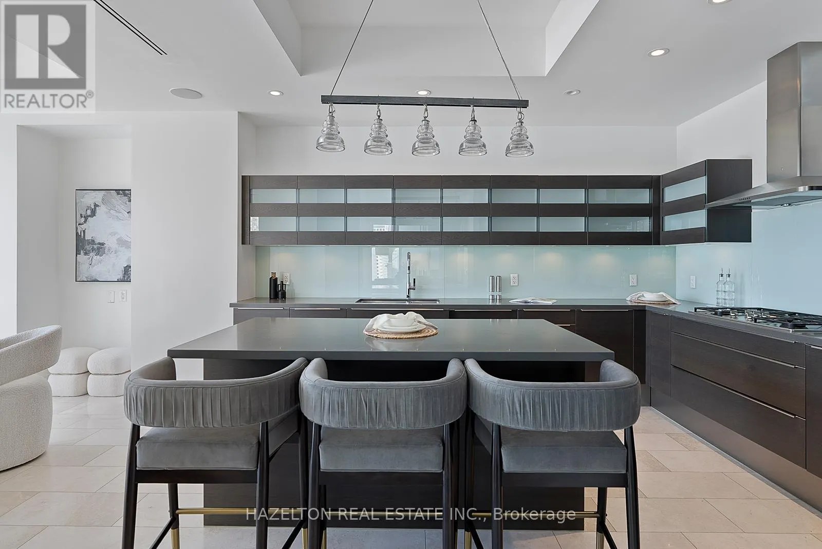 1402 - 206 BLOOR STREET W