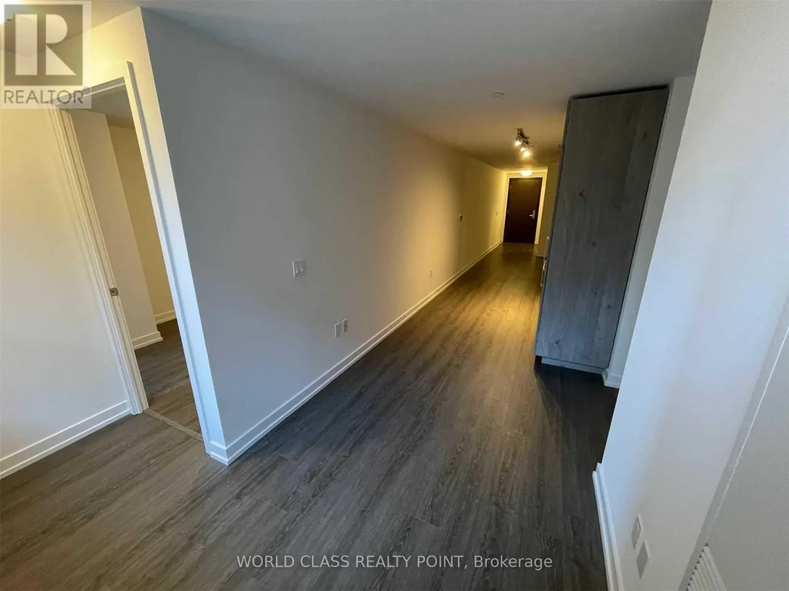303 - 1 YORKVILLE AVENUE