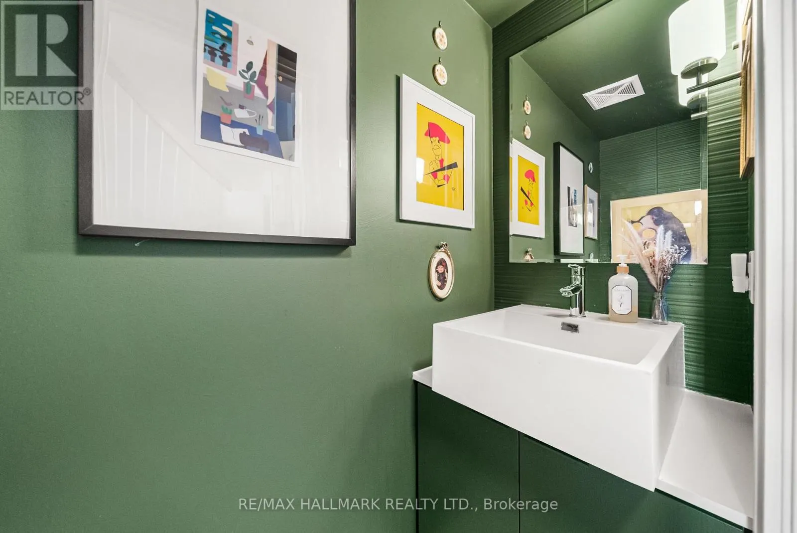 617 - 5 HANNA AVENUE