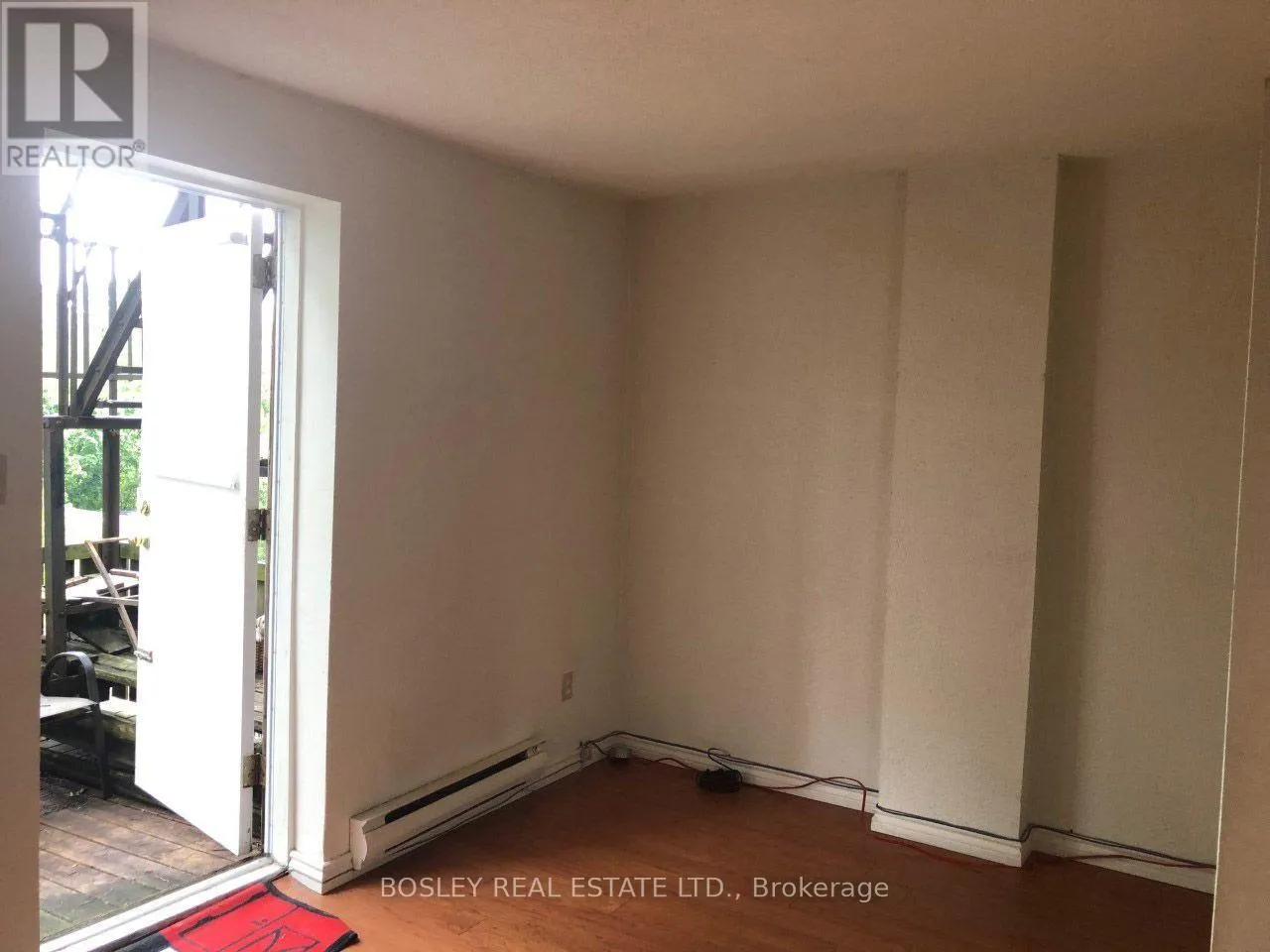 2ND FLOOR, APT 2 - 160 DAVENPORT ROAD
