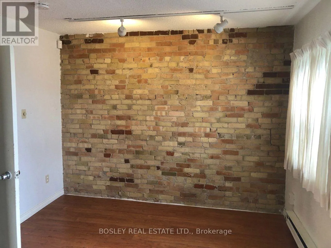 2ND FLOOR, APT 2 - 160 DAVENPORT ROAD