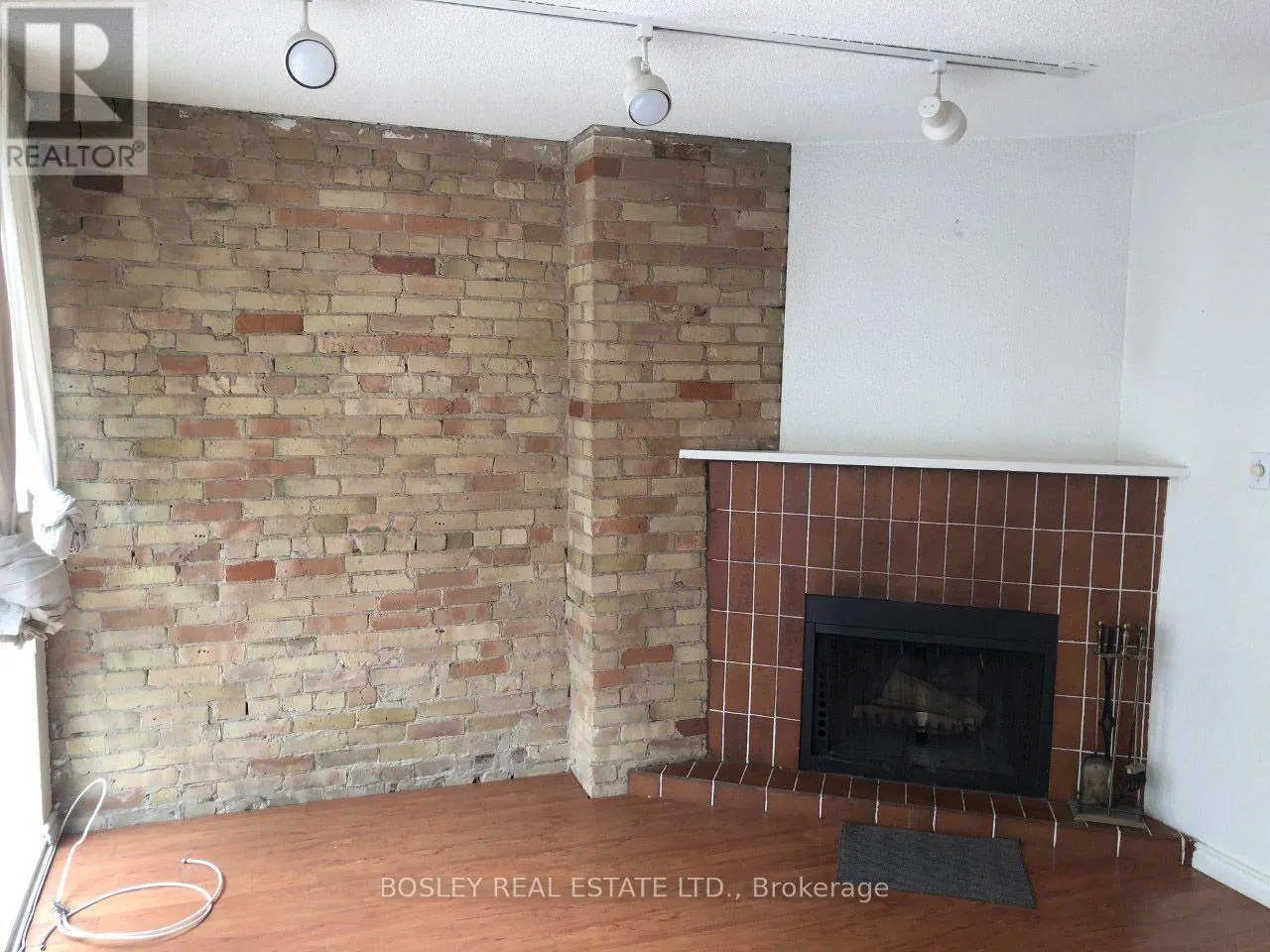 2ND FLOOR, APT 2 - 160 DAVENPORT ROAD