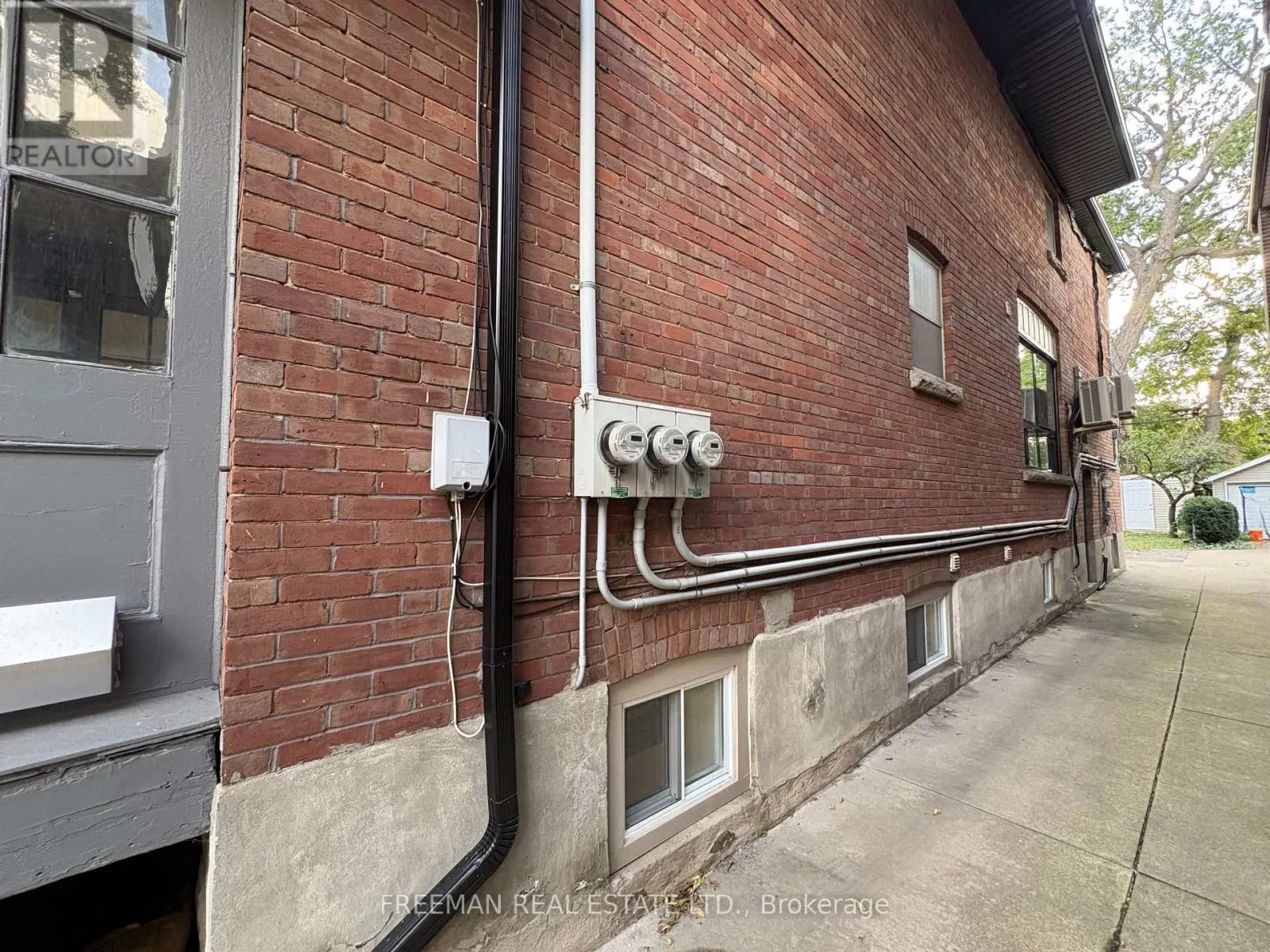 468 MARKHAM STREET