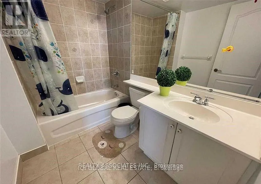1106 - 2 CLAIRTRELL ROAD