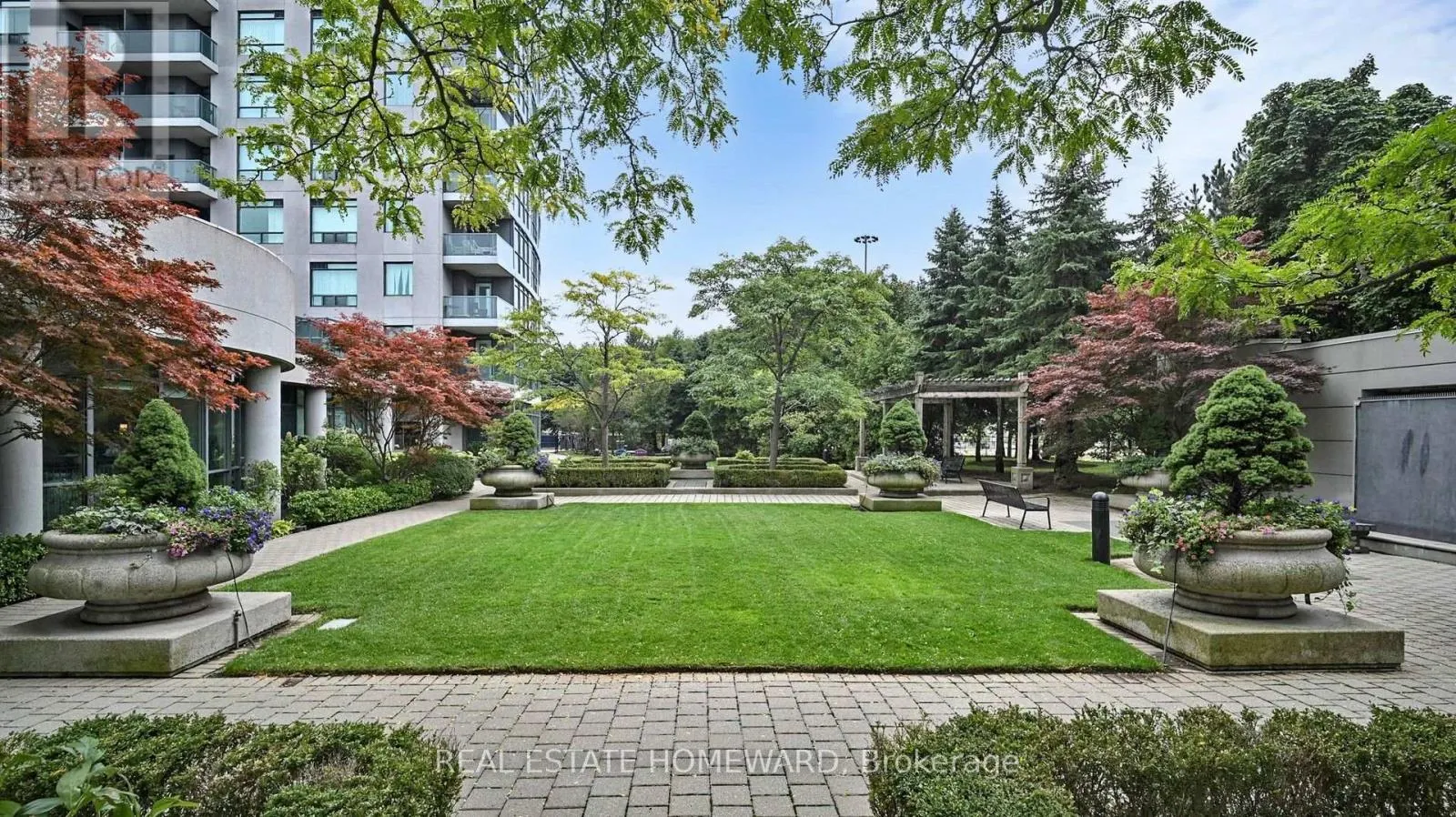 1207 - 30 HARRISON GARDEN BOULEVARD
