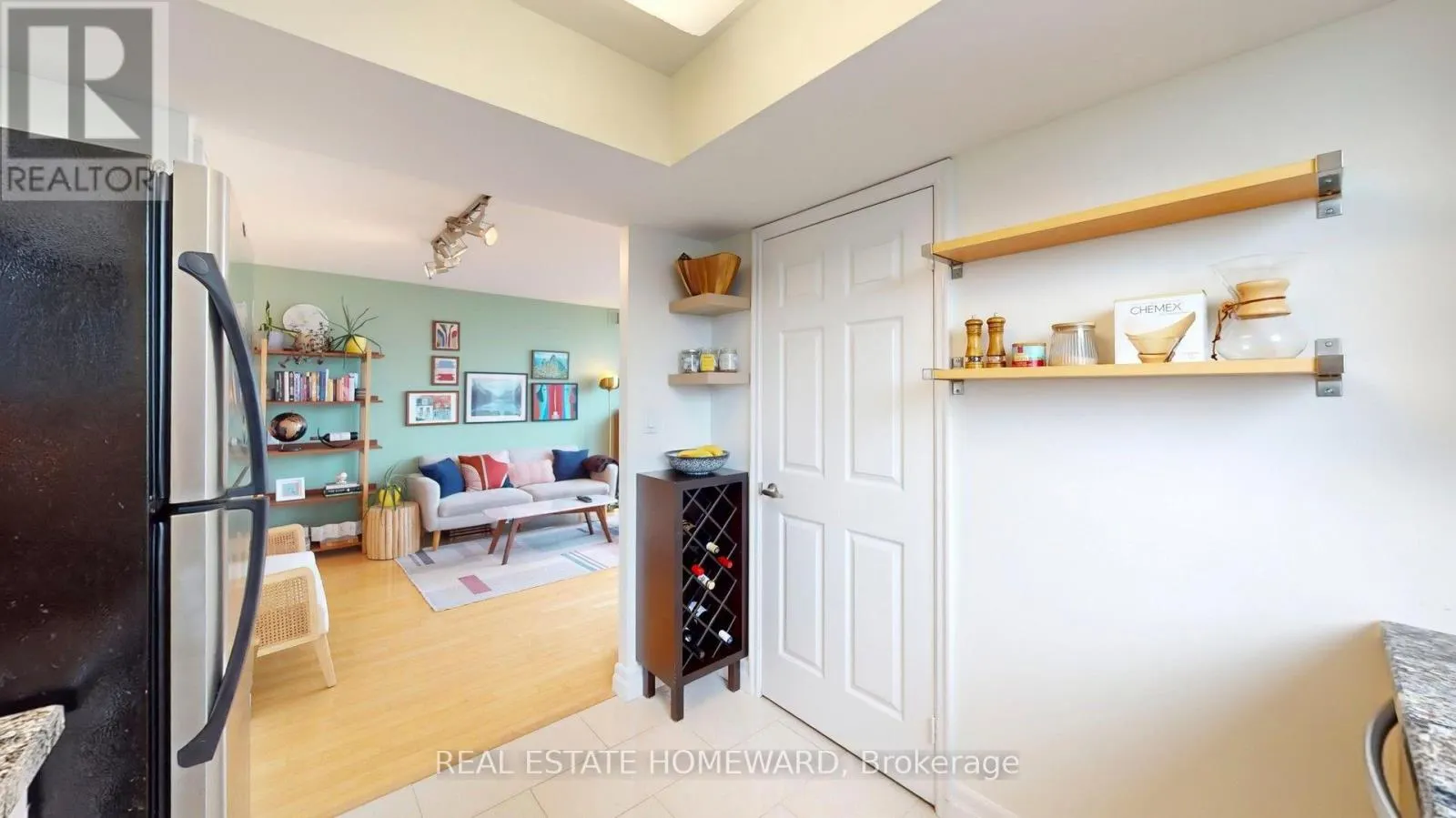 1207 - 30 HARRISON GARDEN BOULEVARD