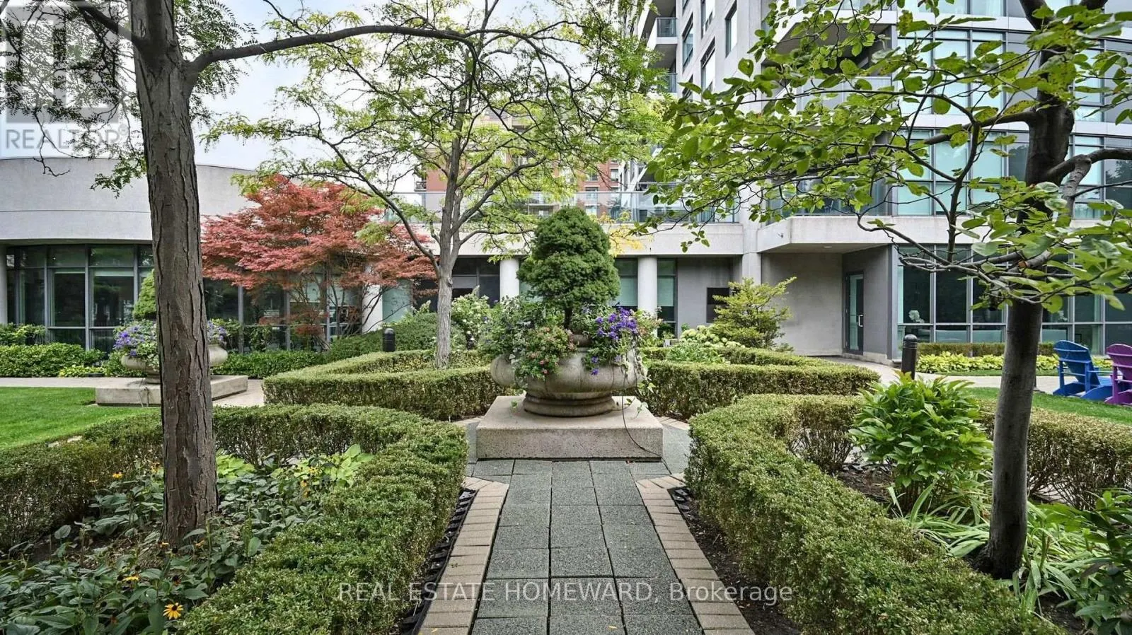 1207 - 30 HARRISON GARDEN BOULEVARD