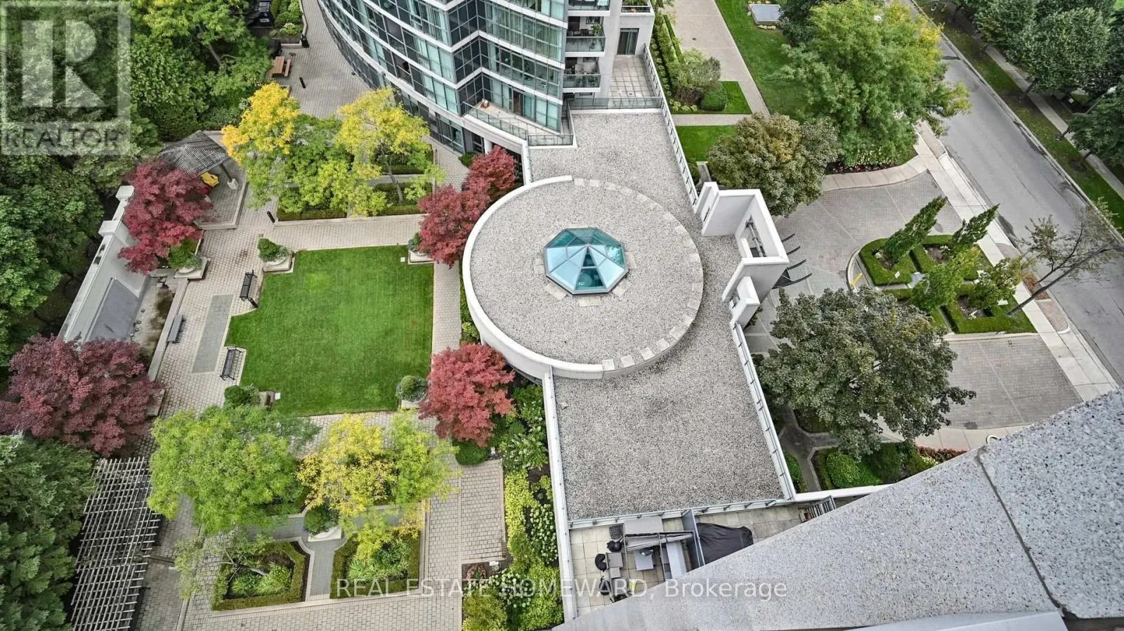1207 - 30 HARRISON GARDEN BOULEVARD