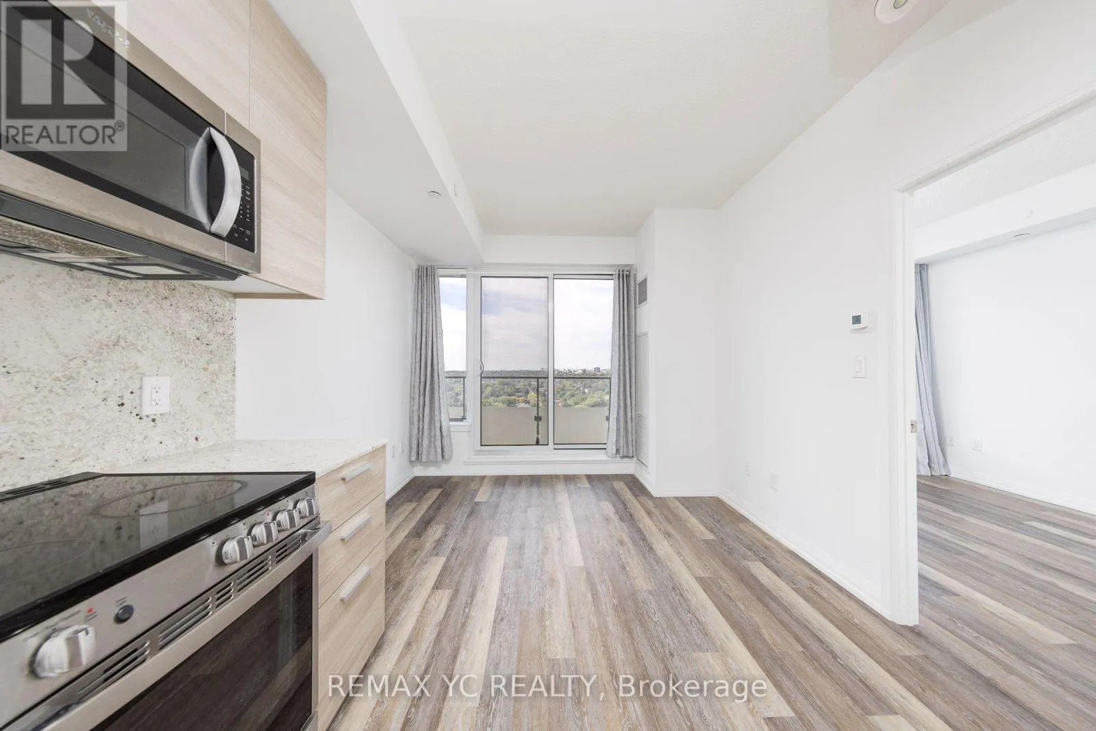 2110 - 75 CANTERBURY PLACE