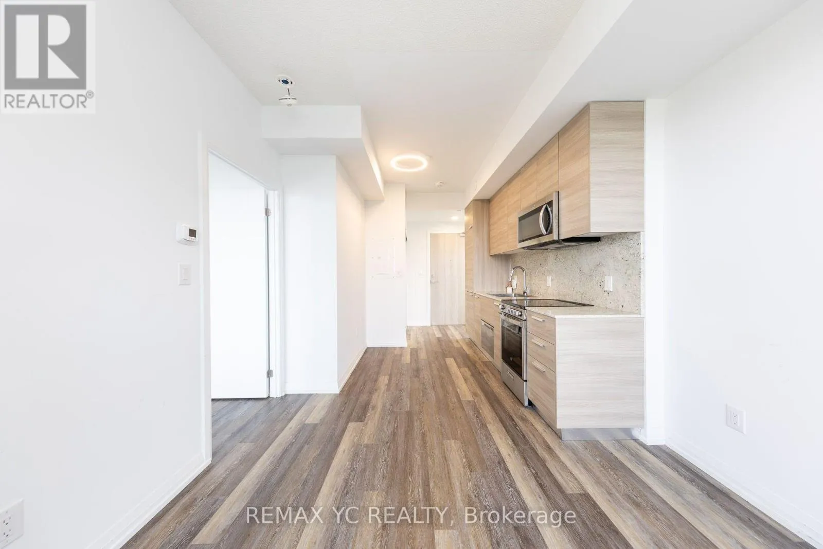 2110 - 75 CANTERBURY PLACE