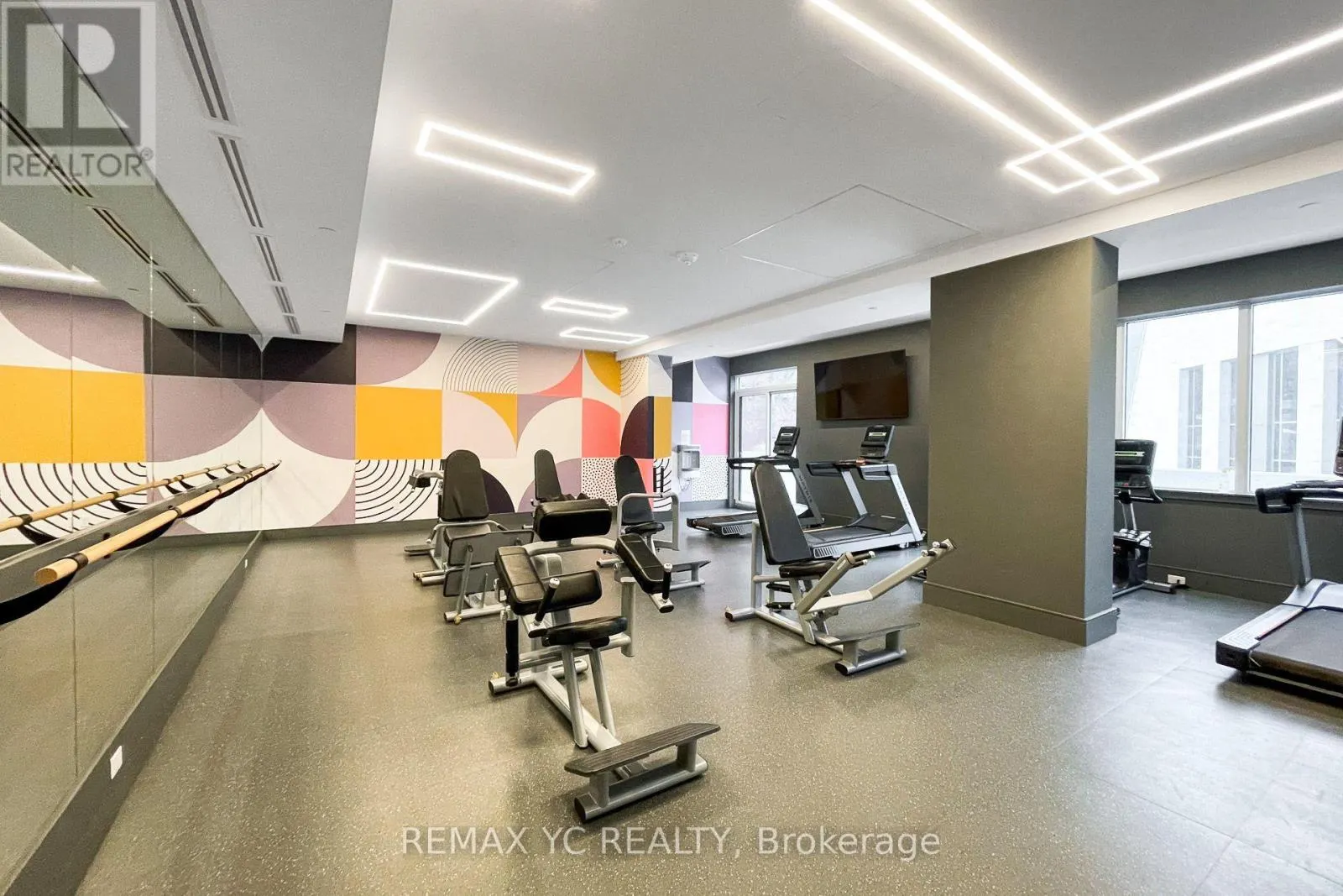 2110 - 75 CANTERBURY PLACE