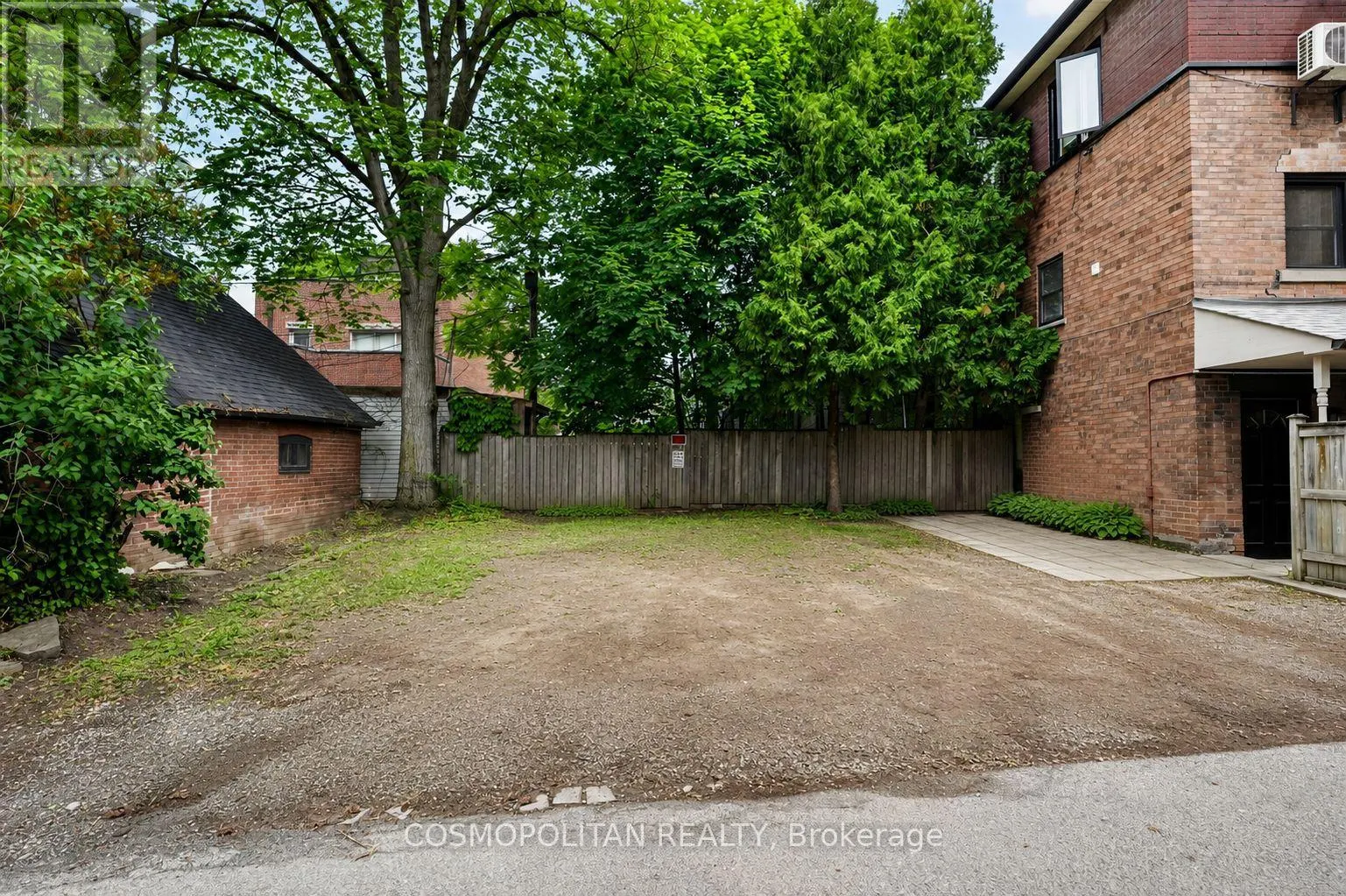 380 SPADINA ROAD