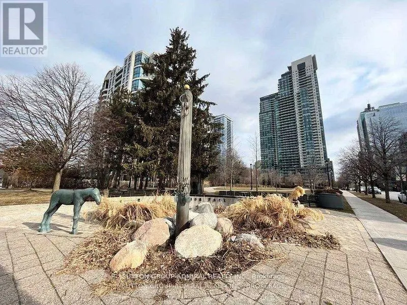 2705 - 5168 YONGE STREET