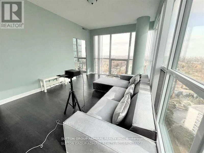 2705 - 5168 YONGE STREET