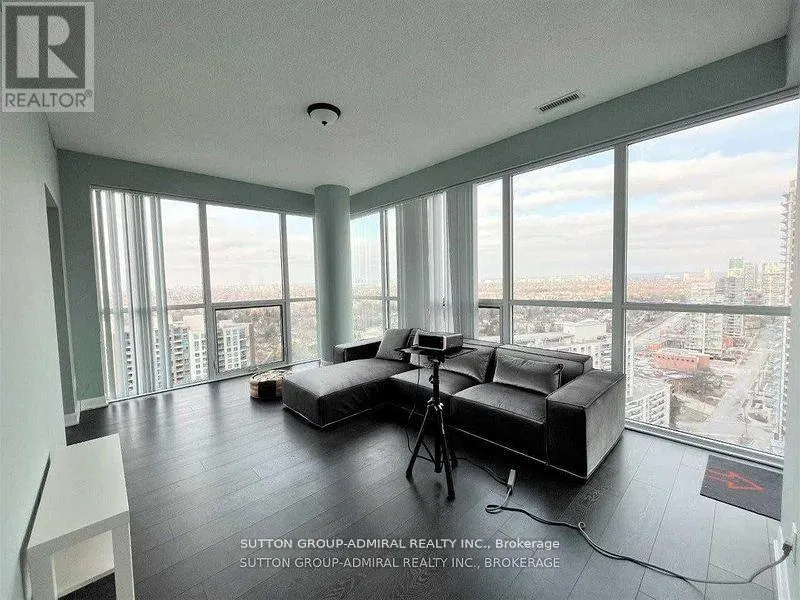 2705 - 5168 YONGE STREET
