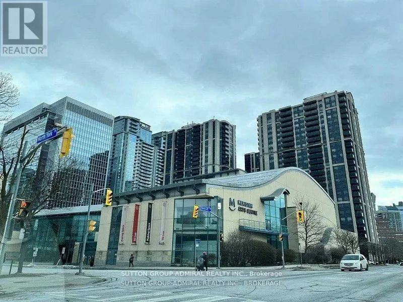 2705 - 5168 YONGE STREET